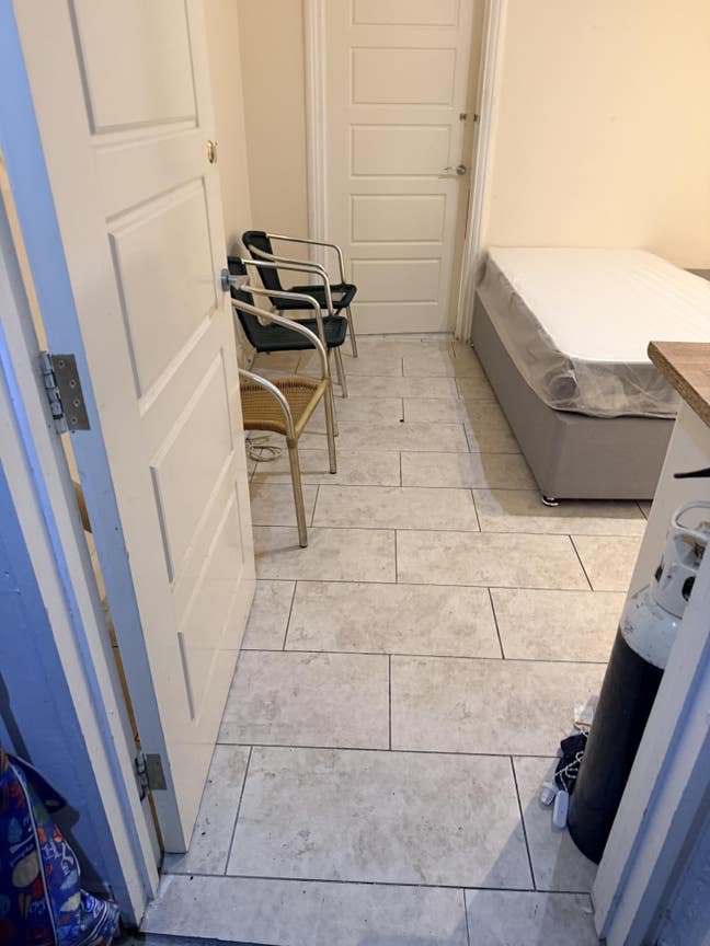 Shared studio room Main Photo