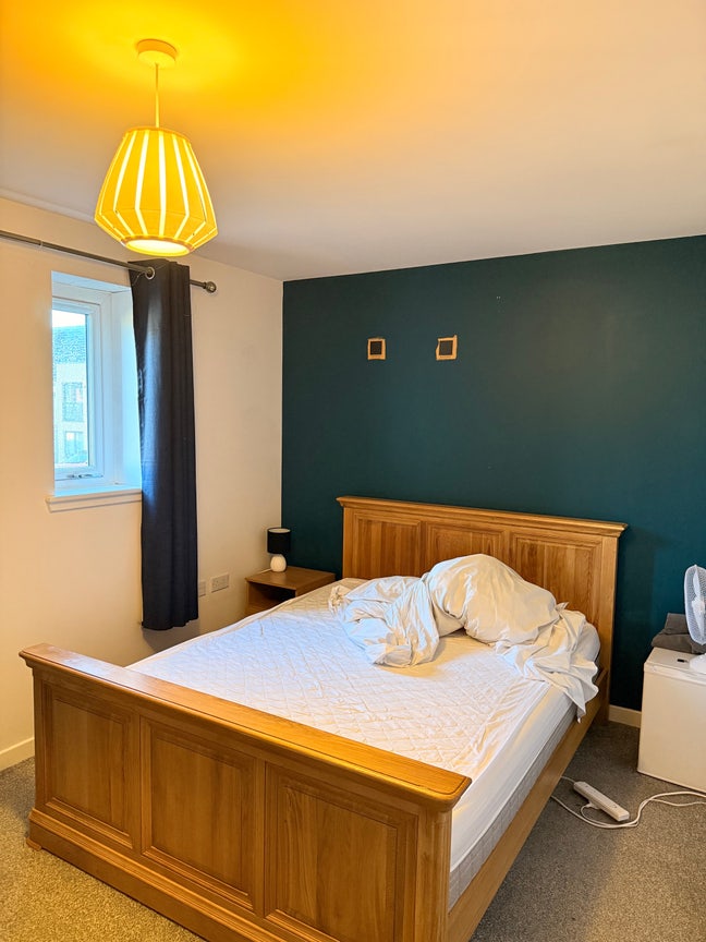 Bright Furnished Double Room in 2-Bed Apartment Main Photo