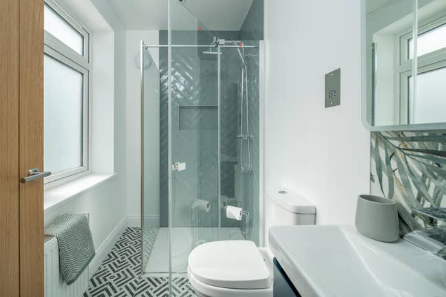 Luxury huge home, kitchen & garden Main Photo