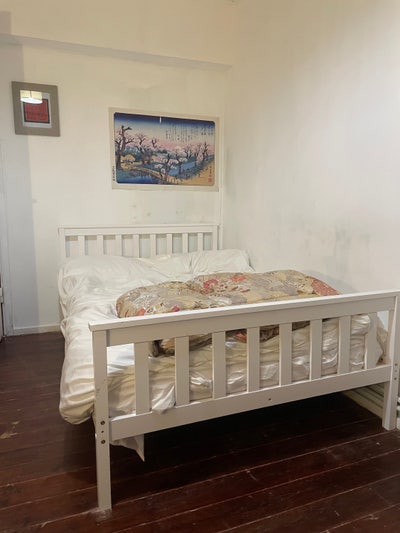 Clean and Tidy Double Room in Kilburn Park Zone 2  Main Photo