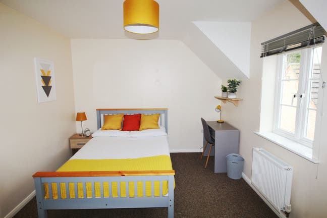 Spacious Double Room - Available to let ✴️ Main Photo