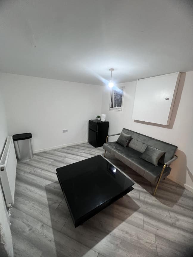 Double Room & Spacious Basement – Bills Inc Main Photo