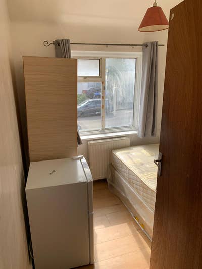 2 Single Rooms  Main Photo