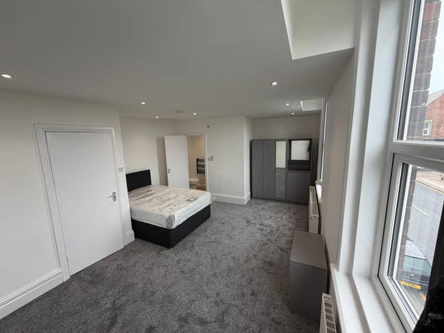 NEW - Rooms Hylton Road, Sunderland Main Photo