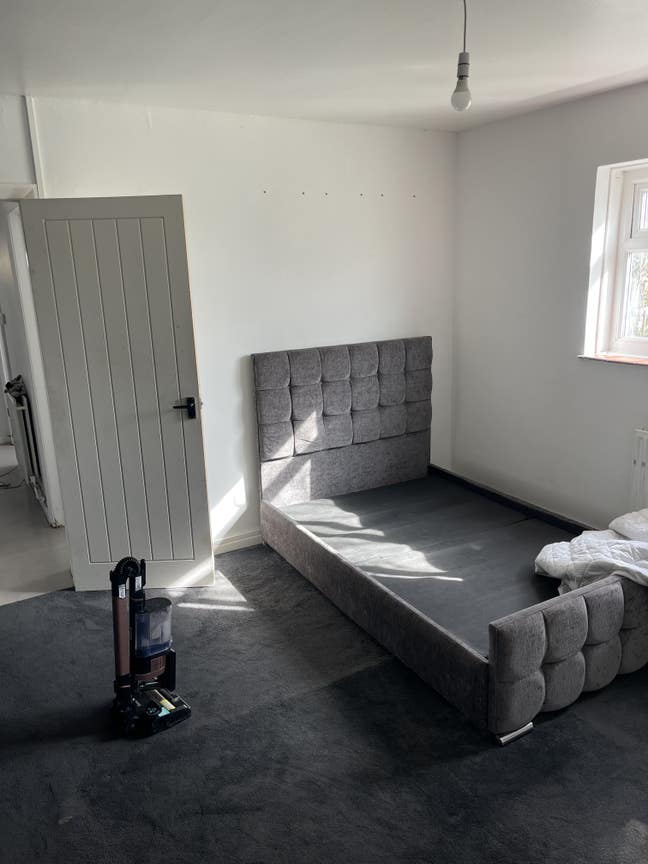 Room ONLY to rent  Main Photo