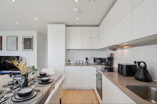 Double bedroom close to Wembley Park Station Main Photo