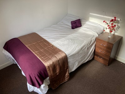 Warm & Comfortable Furnished Rooms Main Photo