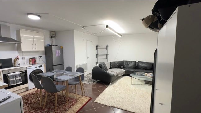 All bills included, 🏡 2-Bed Studio Main Photo
