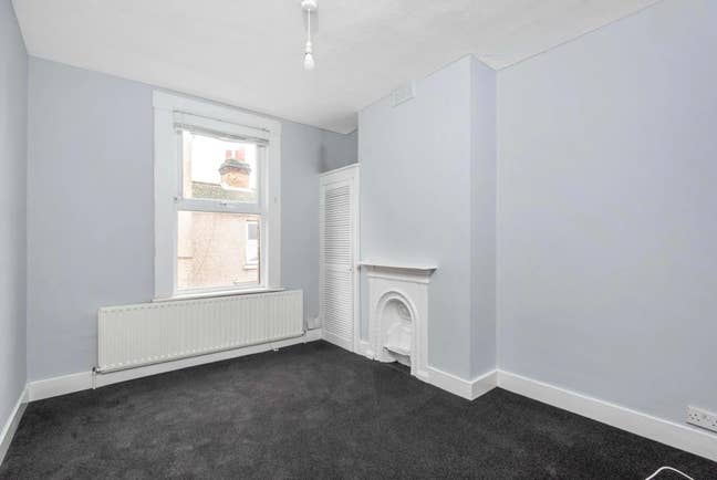 Double Room to Rent In Morden Flat  Main Photo