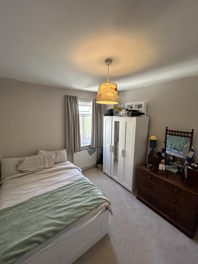 Double Bedroom + Office Furnished Main Photo