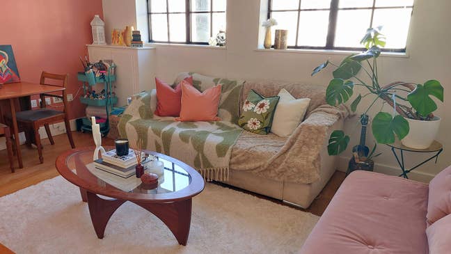 ⭐️ Gorgeous Mews Warehouse just by H&I station ⭐️ Main Photo