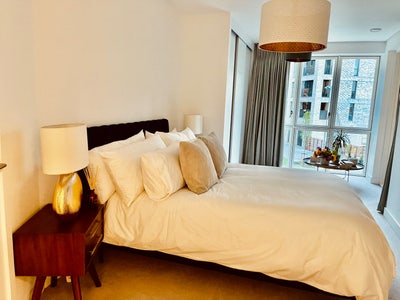 Extra large double room with king size bed ensuite Main Photo