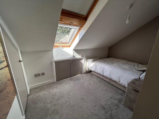 Double bedroom for individual Main Photo