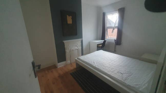 Large double room Main Photo