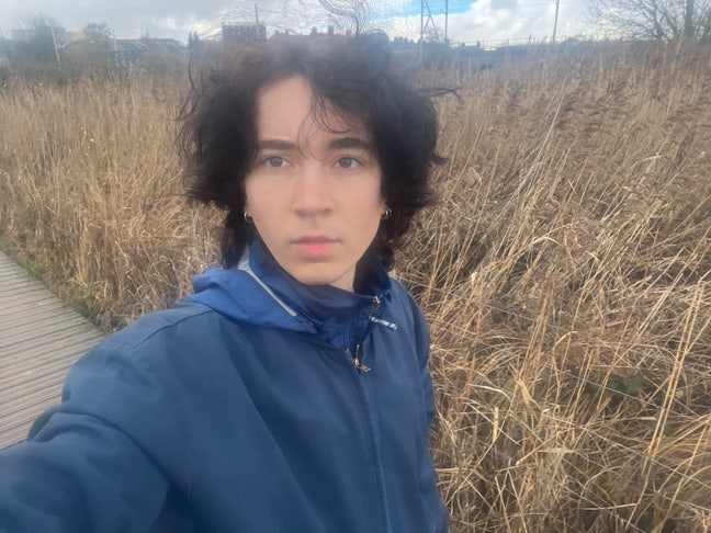 Early 20’s Looking for room Main Photo