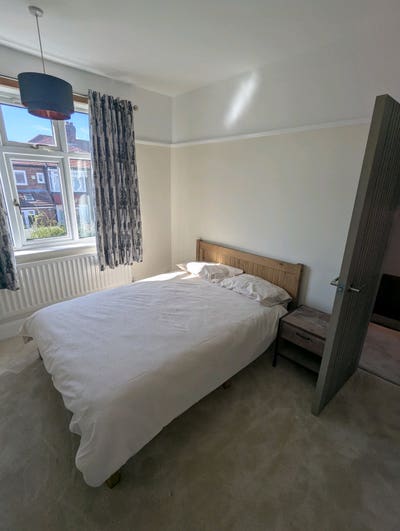 Lovely double room in High Heaton Main Photo