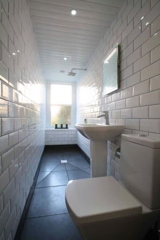 1 Room in large house available, Redlands bristol. Main Photo