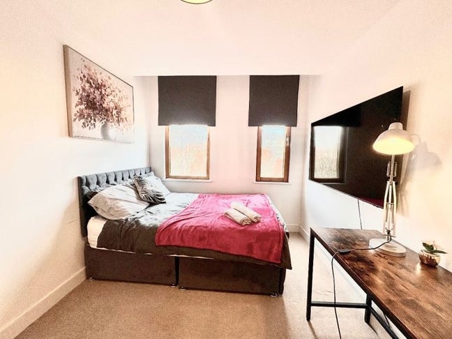 💎 Luxury En-Suite Room | Prime Location | M1 ✨ Main Photo