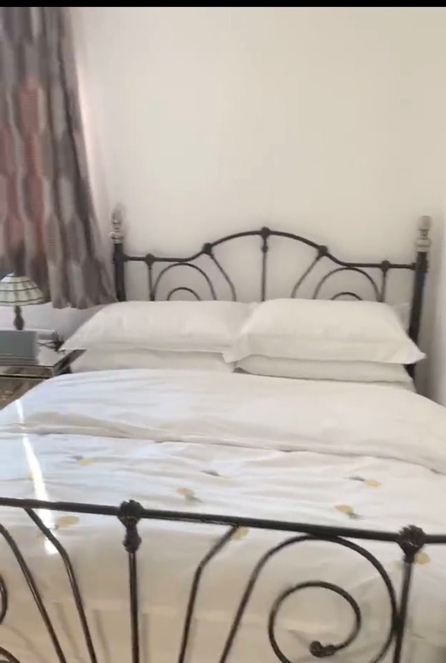 1 roomsavailable double Main Photo