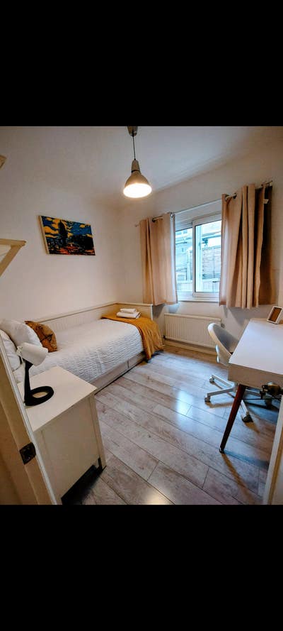 Price Drop Single room in Clapham north Main Photo