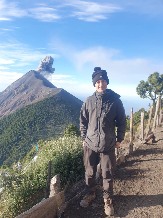 Looking for friendly houseshare Main Photo