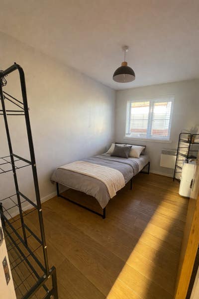 Modern Furnished Ensuite  | Bills Inc | Gated Flat Main Photo