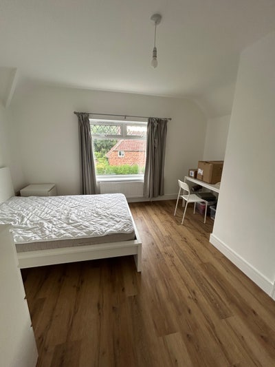 (LFR) Double Bed En Suite in Fishponds/Hillfields Main Photo