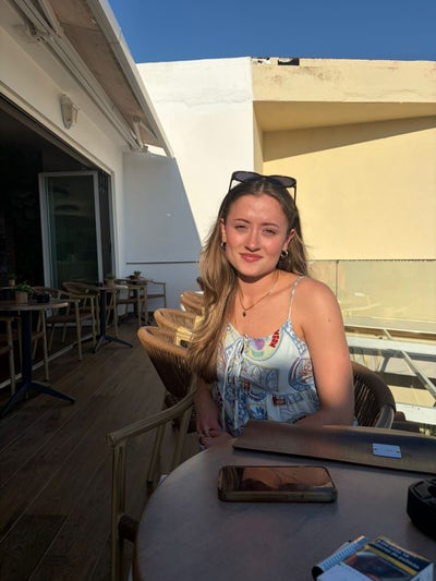 Looking for a room in a girlie home! Main Photo