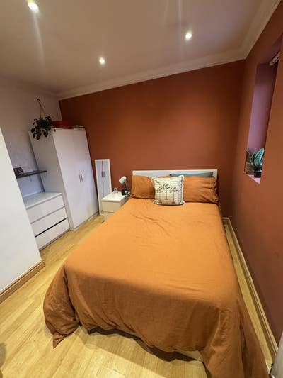 Cost Room in Dalston  Main Photo