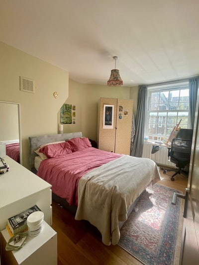 Double room opposite Battersea Power Station Main Photo