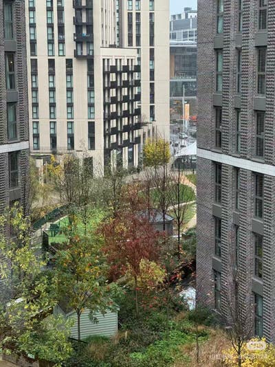 Huge Stylish 1-Bed Flat (50sqm+) with gym & garden Main Photo