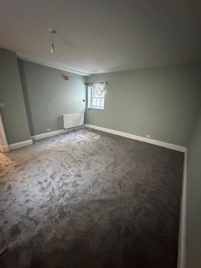 Huge Double Room Available – All Bills Included Main Photo