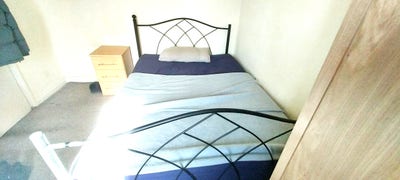 Spacious Double Room To Let on Sugar Way Main Photo