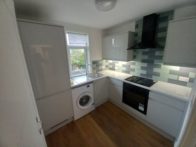 1 bed flat Main Photo