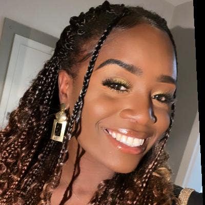 Hey! I'm Whitney, 26, originally from Galway ... Main Photo