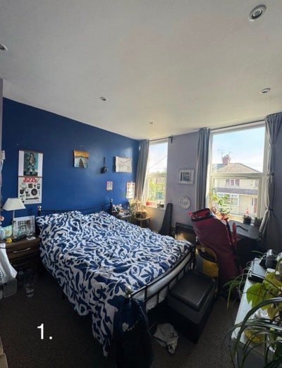 Double room in friendly houseshare Main Photo