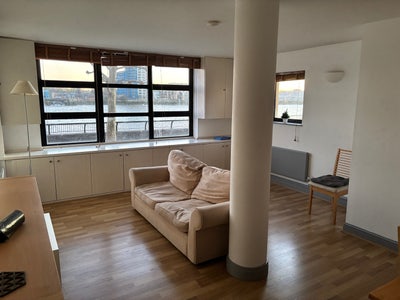 Double Room with Private En-Suite | Docklands Main Photo