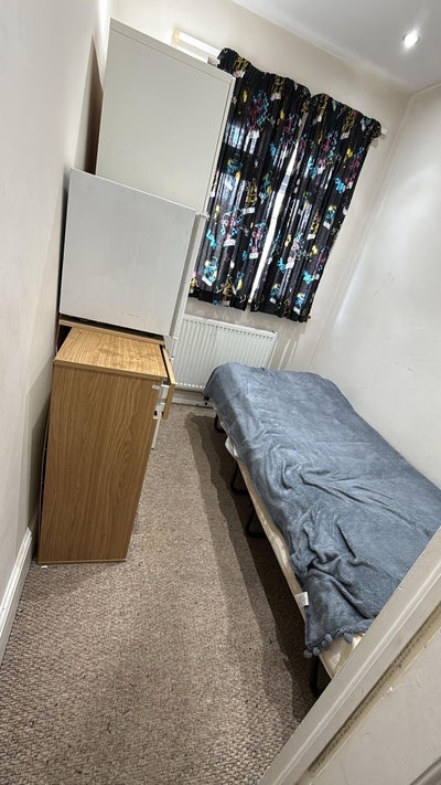 Rooms Available in HA2 (Rayners Lane area) Main Photo