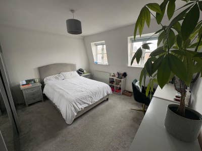 Central London 2 bed flat available from June  Main Photo