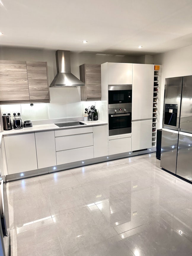 Furnished double room ensuite in Stotfold Main Photo