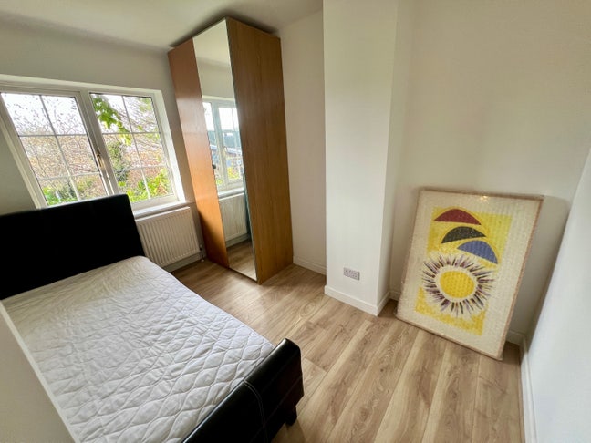 Newly Refurbished House - Bright Beautiful Rooms Main Photo