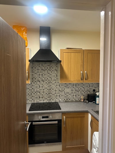 1 bedroom flat 1 min walk Piccadilly station  Main Photo