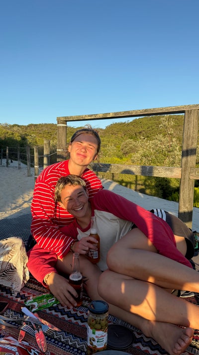 Couple looking for Summer room rental  Main Photo