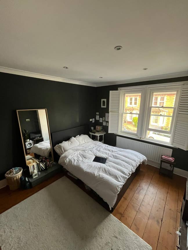 Double Bedroom Available 5th June - GU1 Main Photo