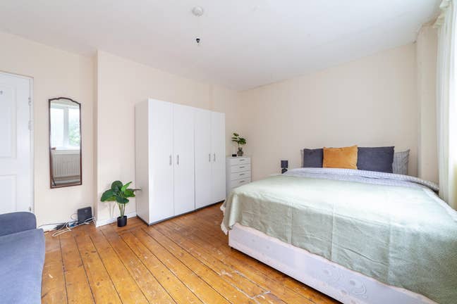 ⚡Big Room Available Now in Nice Garden House 🏡 Main Photo