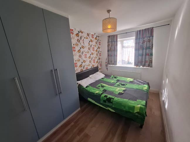 Modern Ensuite Room – UB7 0BD – Close to Heathrow Main Photo