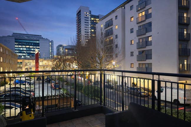 3 double-bedroom Flat Canary Wharf  Main Photo