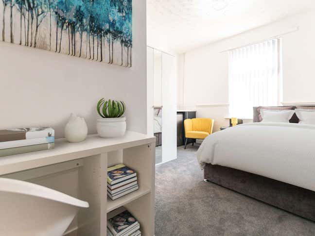 🤩  Brand New Ensuite | Luxury House🏡  Main Photo