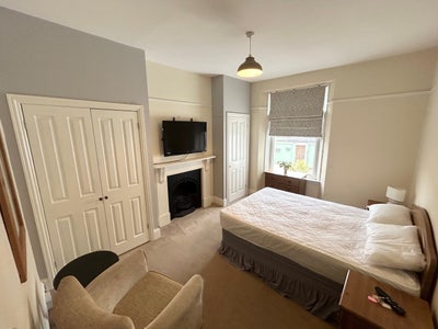 Large Double Room Available &pound;520 inc Bills Main Photo