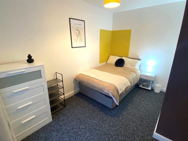 Room to rent, Bills INC, Mansfield Main Photo